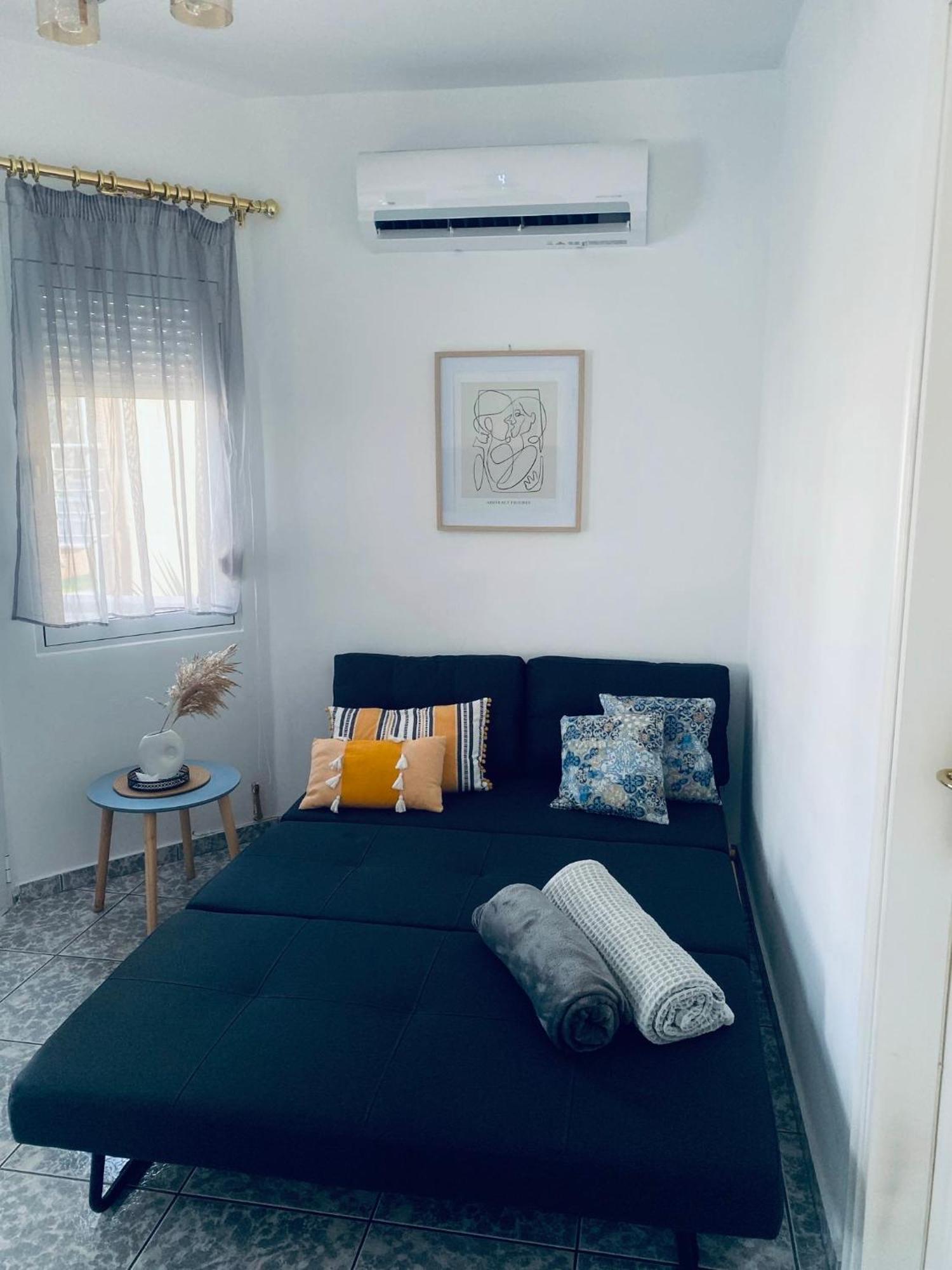 Coastline Apartment Néa Péramos المظهر الخارجي الصورة